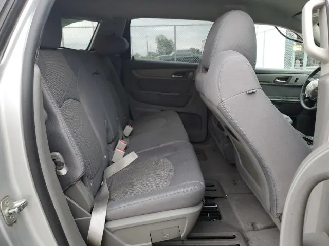 2014 CHEVROLET TRAVERSE LS  