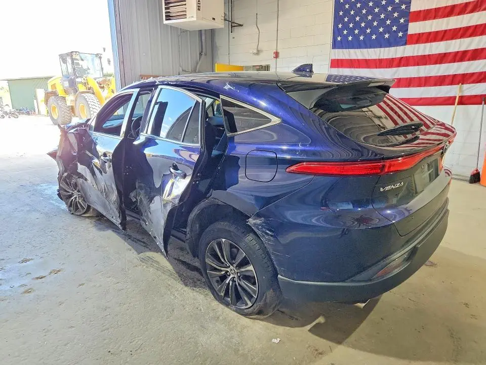 2022 TOYOTA VENZA LE  