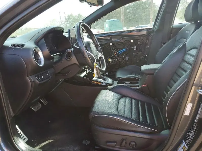2023 KIA FORTE GT LINE  