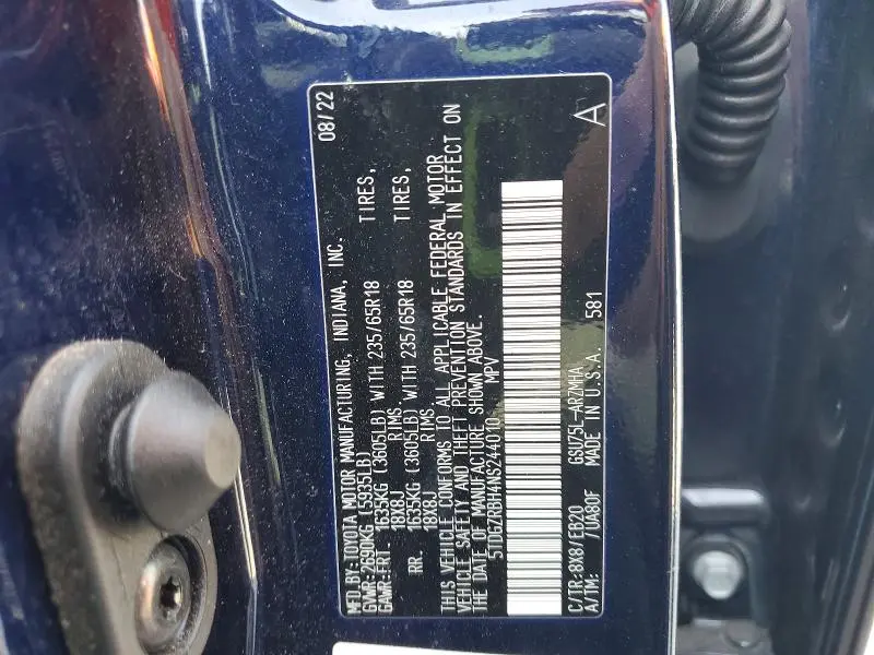 2022 TOYOTA HIGHLANDER XLE  