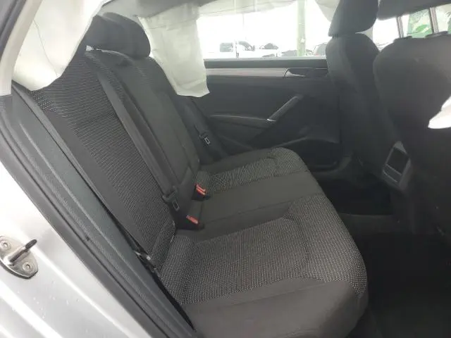 2017 VOLKSWAGEN PASSAT S