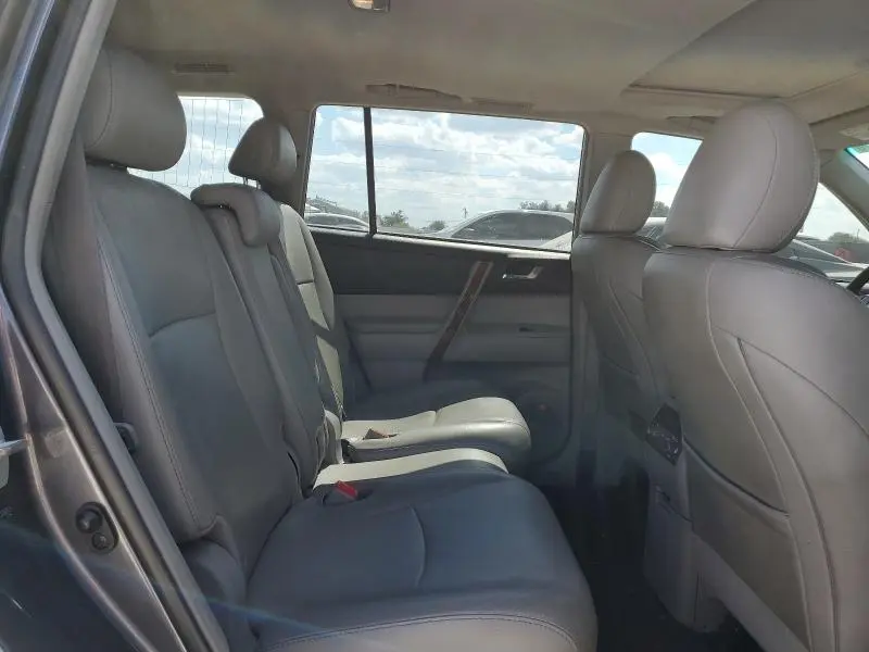 2012 TOYOTA HIGHLANDER LIMITED  