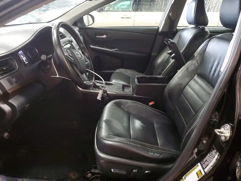 2015 TOYOTA CAMRY XLE  