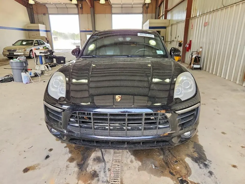 2015 PORSCHE MACAN S  