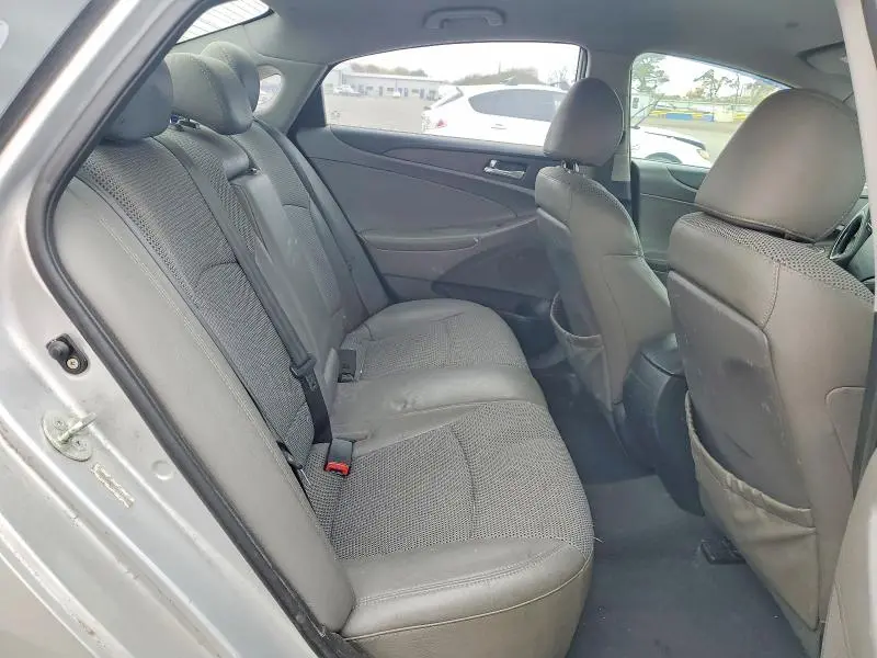 2011 HYUNDAI SONATA SE  