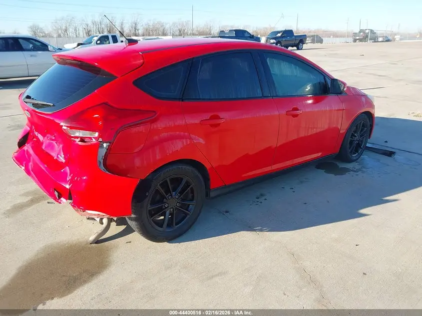 2016 FORD FOCUS SE