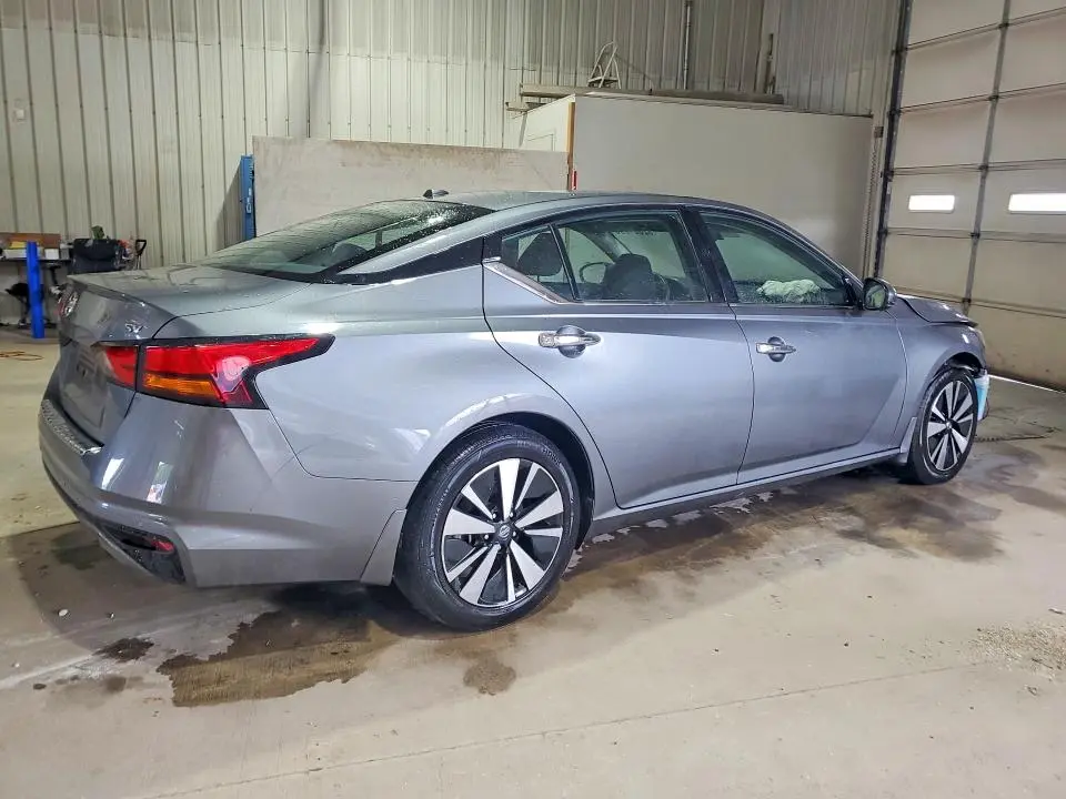 2019 NISSAN ALTIMA SV  