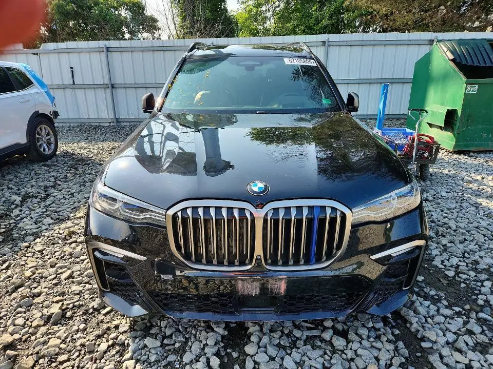 2021 BMW X7 M50I  