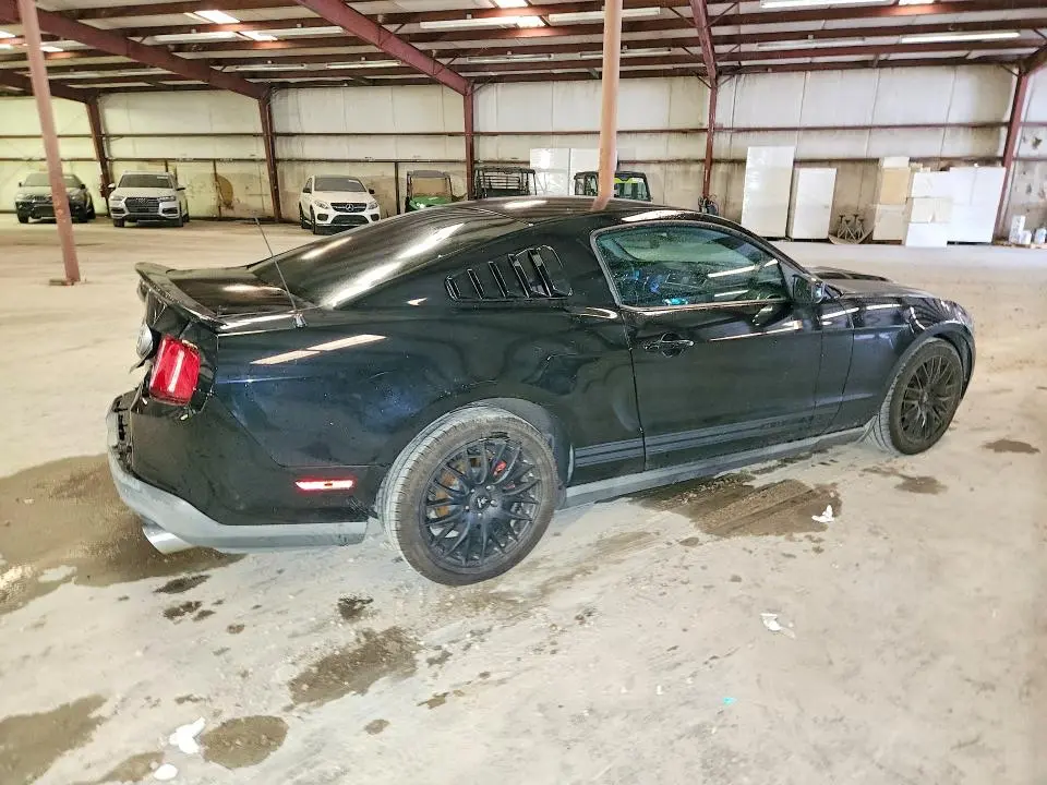 2011 FORD MUSTANG   