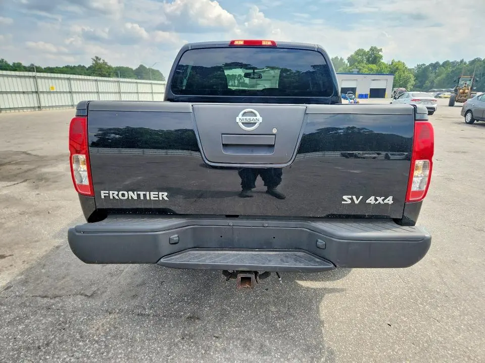 2011 NISSAN FRONTIER S  