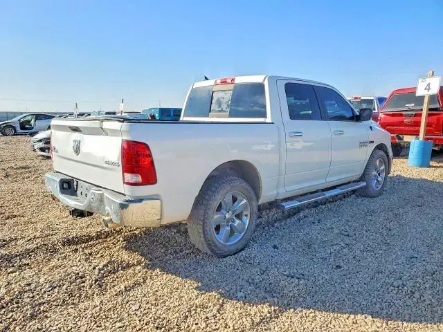 2016 RAM 1500 SLT  