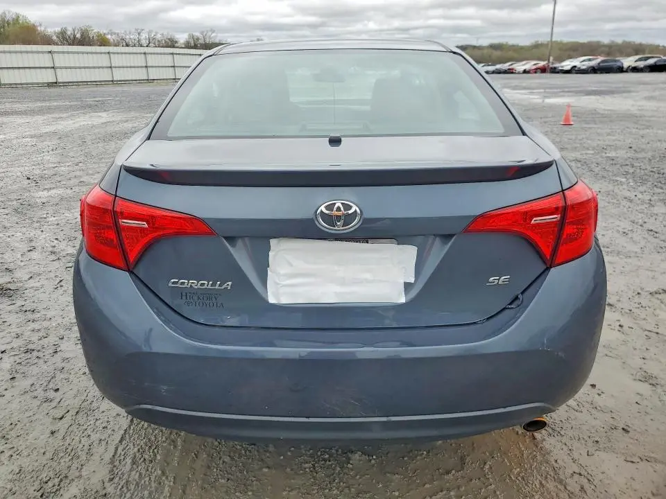 2019 TOYOTA COROLLA SE  