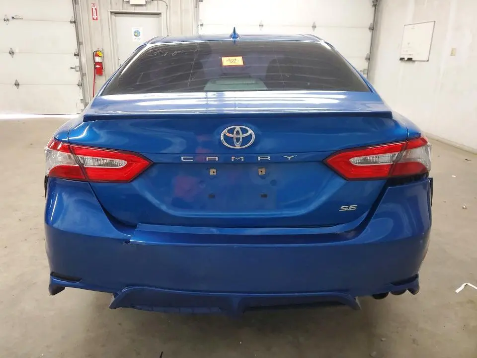 2019 TOYOTA CAMRY SE  
