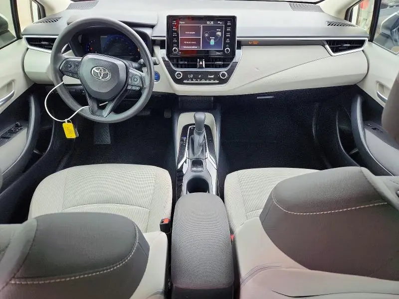 2021 TOYOTA COROLLA LE  