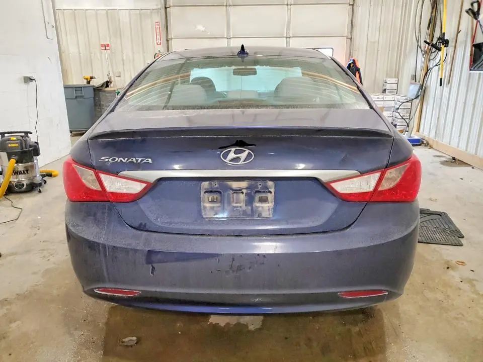 2013 HYUNDAI SONATA GLS  