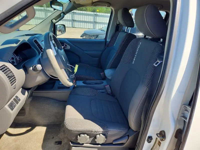 2015 NISSAN FRONTIER DESERT RUNNER  