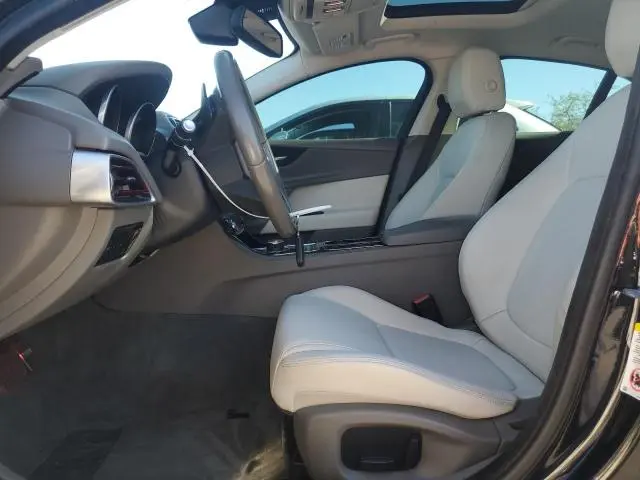 2017 JAGUAR XE PREMIUM  