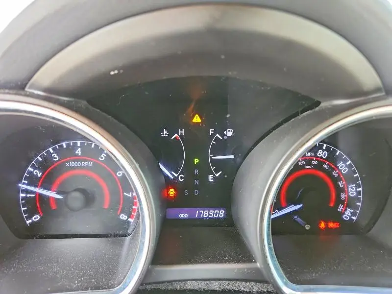 2013 TOYOTA HIGHLANDER SE  