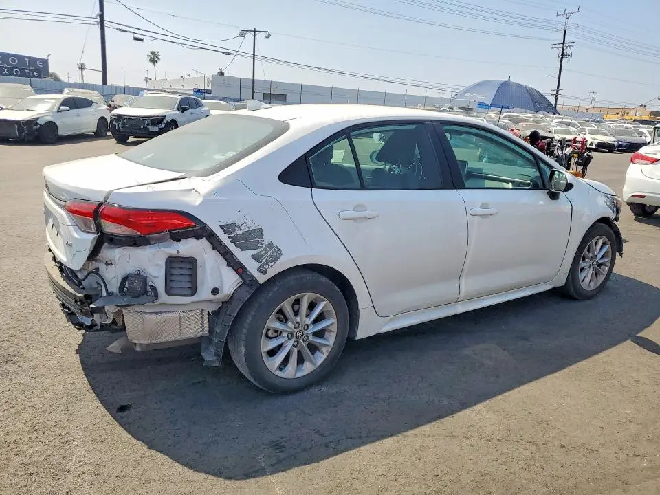 2021 TOYOTA COROLLA LE  