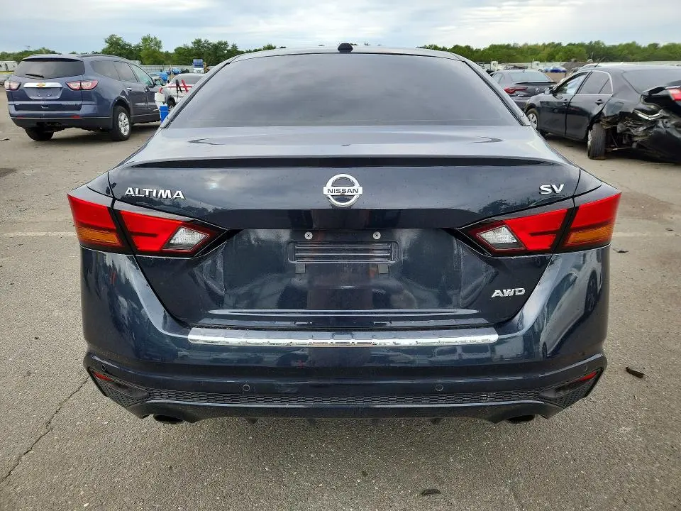 2022 NISSAN ALTIMA SV  