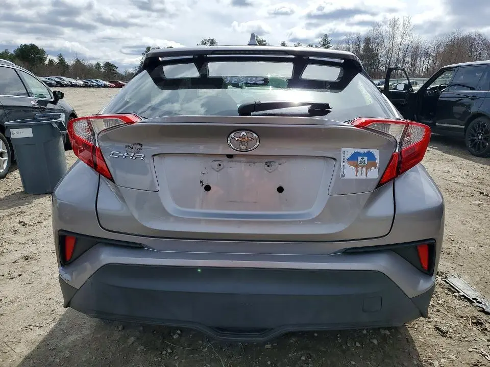 2019 TOYOTA C-HR LE  