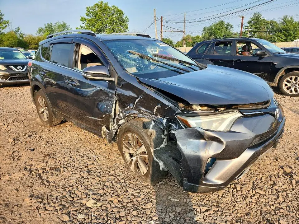 2016 TOYOTA RAV4 XLE  