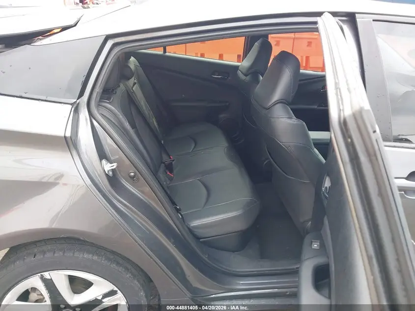 2018 TOYOTA PRIUS FOUR TOURING