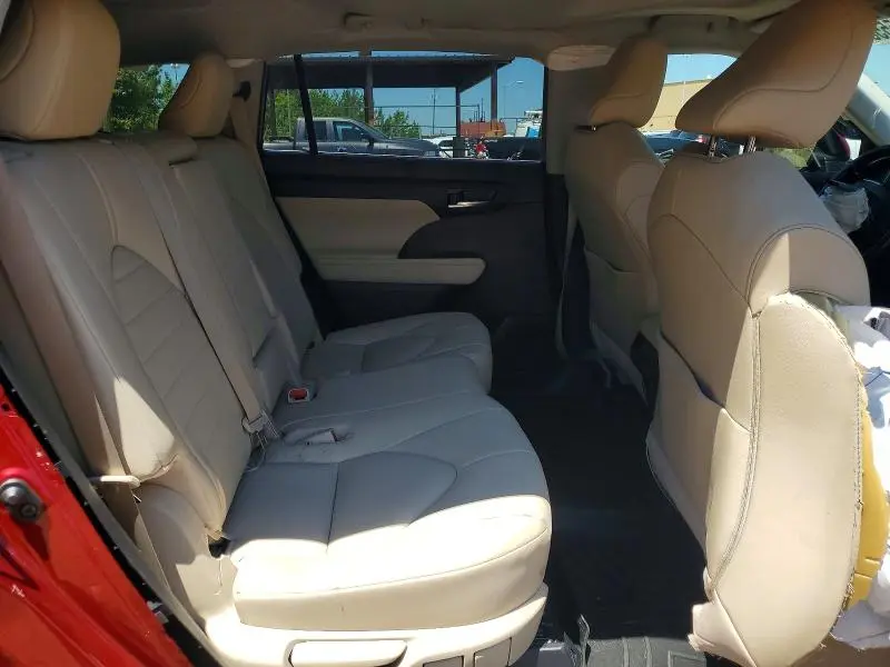 2020 TOYOTA HIGHLANDER XLE  
