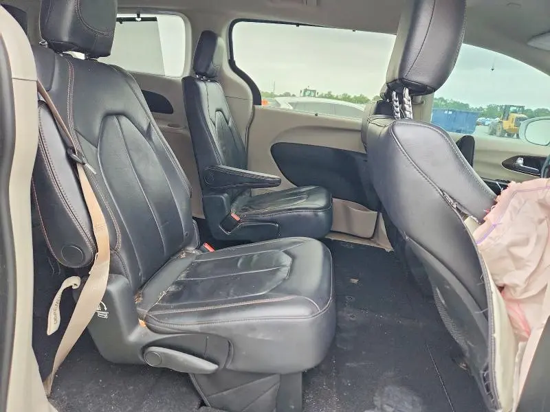 2017 CHRYSLER PACIFICA TOURING L  
