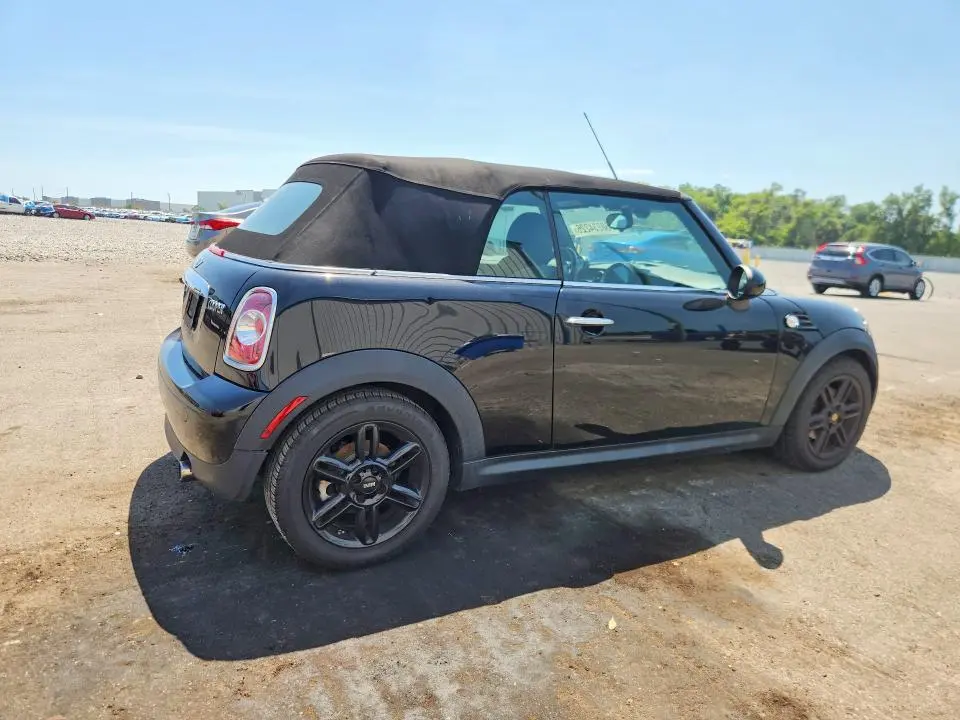 2015 MINI COOPER   