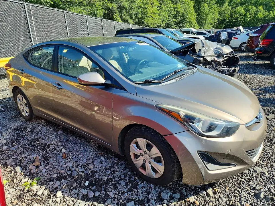 2016 HYUNDAI ELANTRA SE  