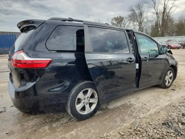 2016 TOYOTA SIENNA LE  