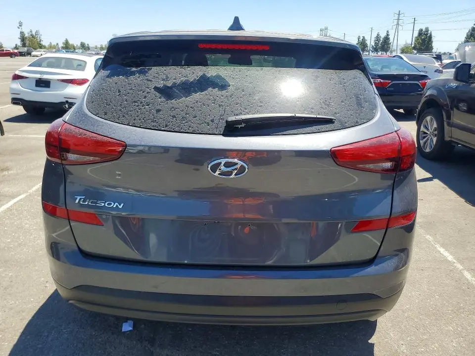 2021 HYUNDAI TUCSON SE  