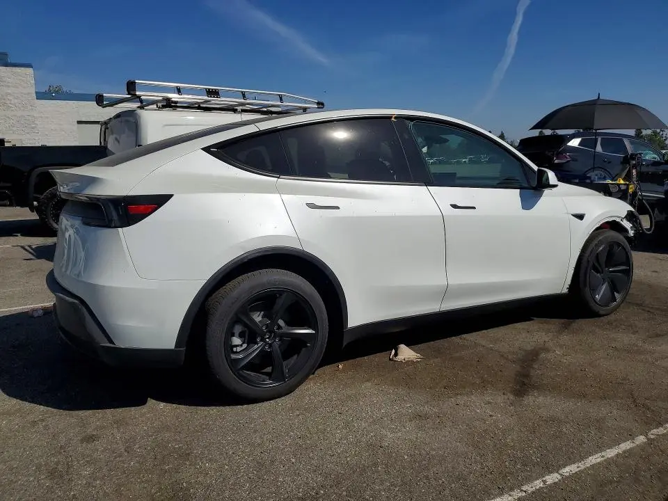2026 TESLA MODEL Y   
