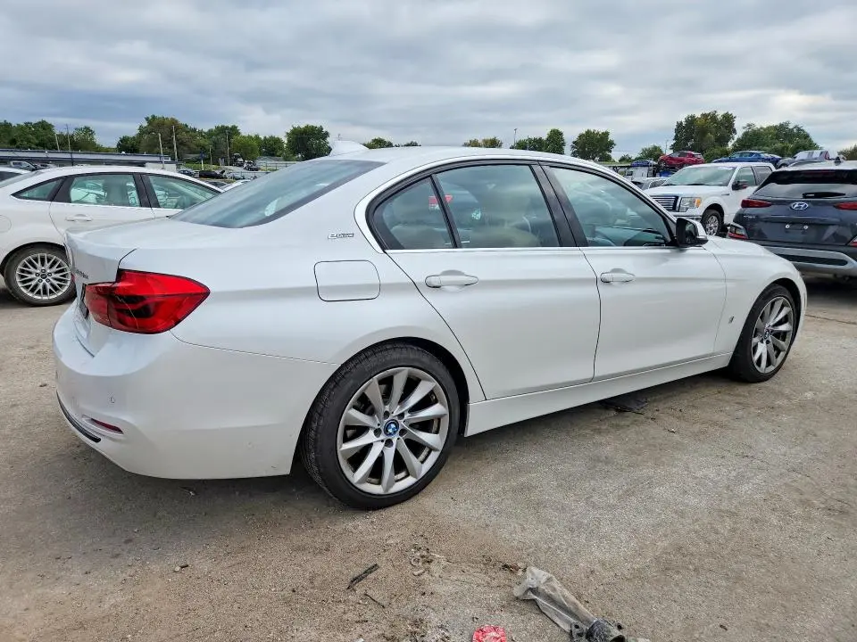 2017 BMW 330E   