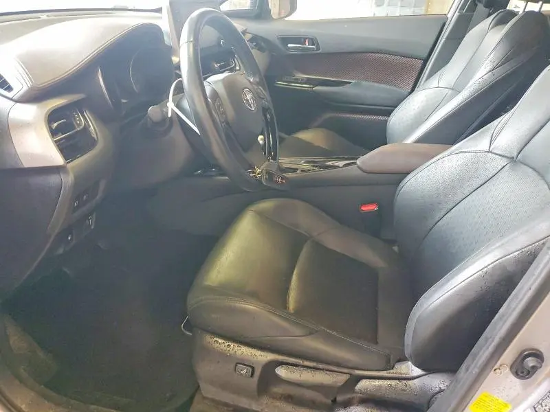2019 TOYOTA C-HR XLE  