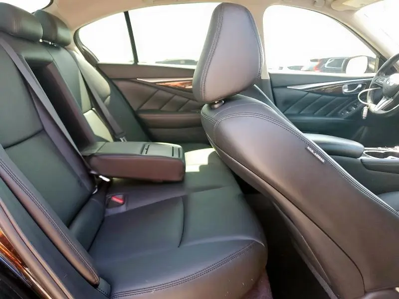 2018 INFINITI Q50 LUXE  