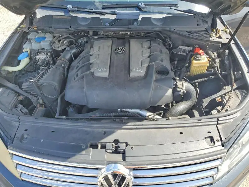 2015 VOLKSWAGEN TOUAREG V6 TDI  