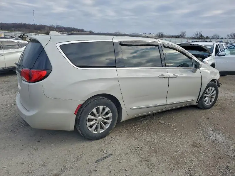 2017 CHRYSLER PACIFICA TOURING L  
