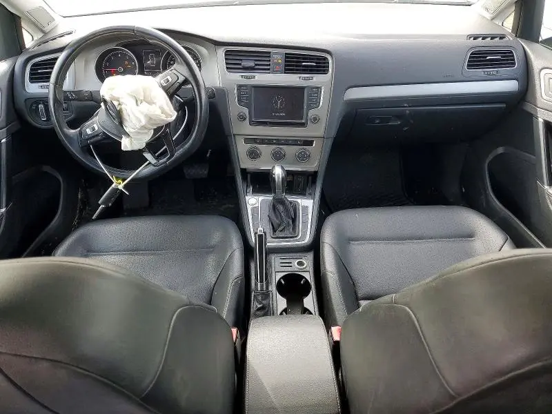 2016 VOLKSWAGEN GOLF S/SE  