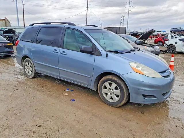 2010 TOYOTA SIENNA LE 7-PASSENGER  