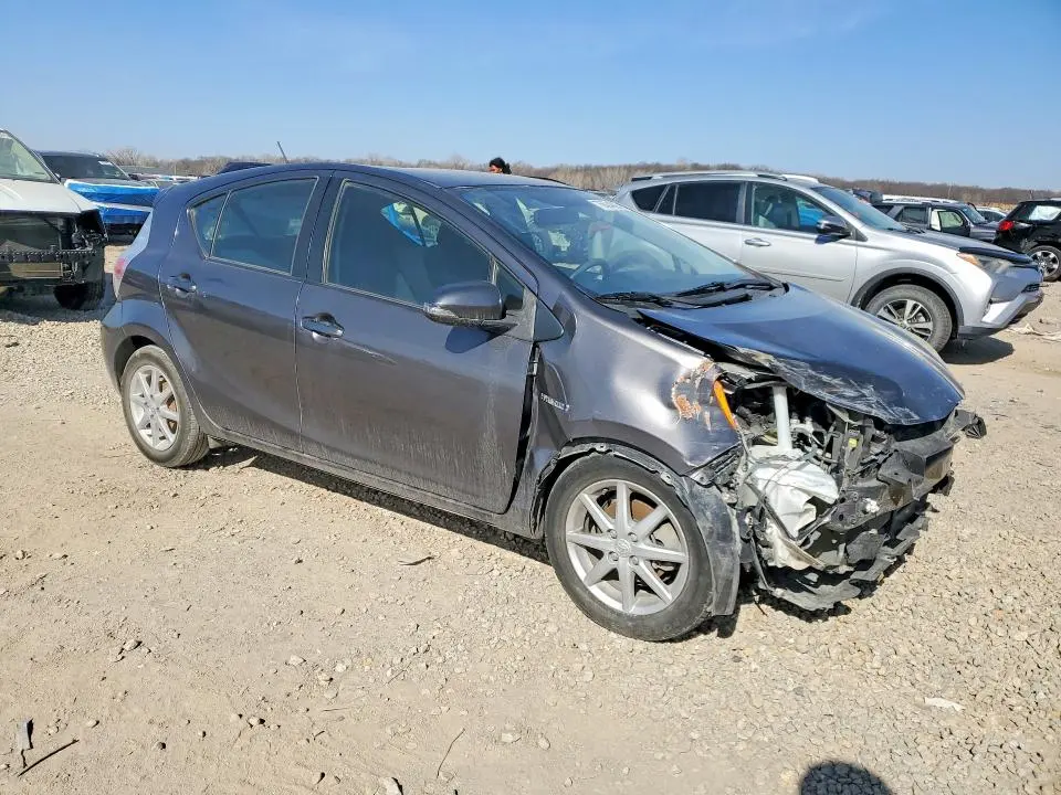 2013 TOYOTA PRIUS C THREE  
