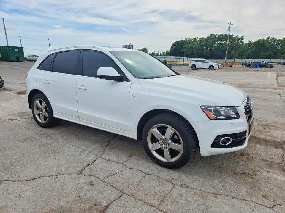 2011 AUDI Q5 PREMIUM PLUS  