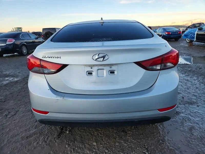 2015 HYUNDAI ELANTRA SE  