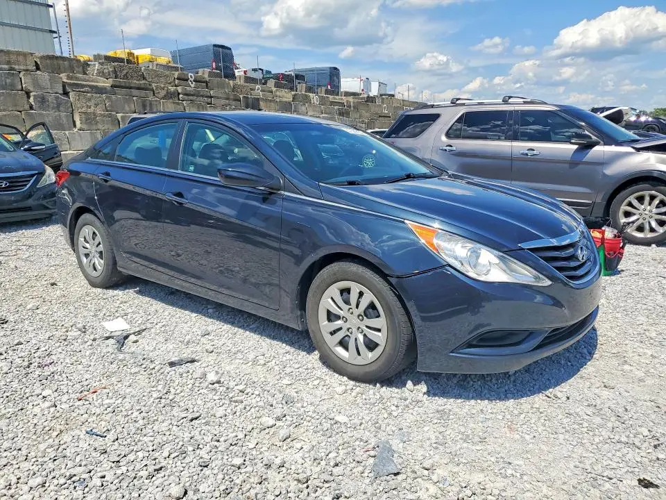 2011 HYUNDAI SONATA GLS  