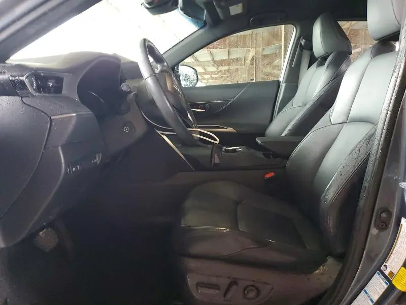2022 TOYOTA VENZA XLE  