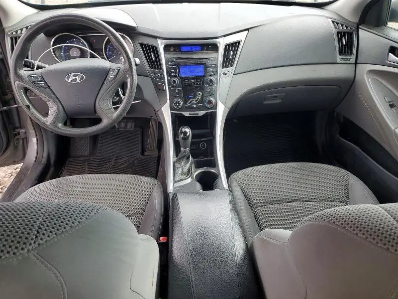 2012 HYUNDAI SONATA GLS  
