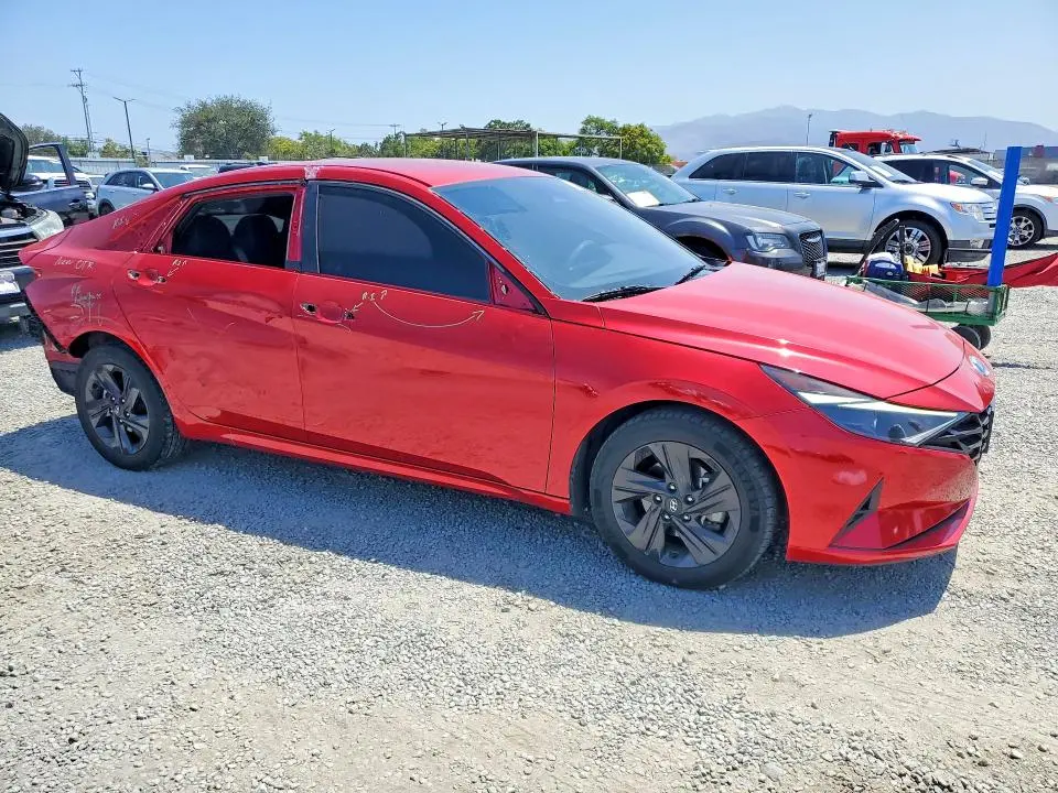 2022 HYUNDAI ELANTRA SEL  