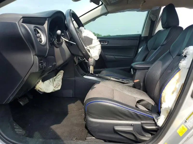 2017 TOYOTA COROLLA SE  