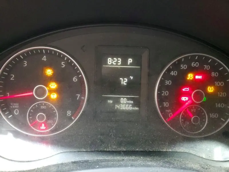 2010 VOLKSWAGEN JETTA S  